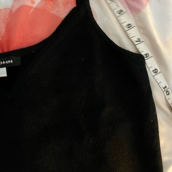 Designer Knitted tank top - Picture 4 of 6